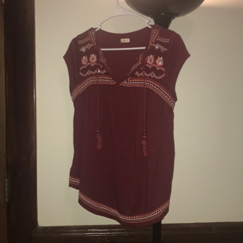 Cute Hollister Shirt